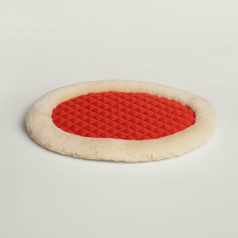 Oval dog outlet mattress